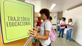Estudantes da rede estadual de Salvador participam de experiência imersiva sobre prevenção de gravidez na adolescência 5.jpeg