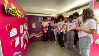 Estudantes da rede estadual de Salvador participam de experiência imersiva sobre prevenção de gravidez na adolescência 6.jpeg