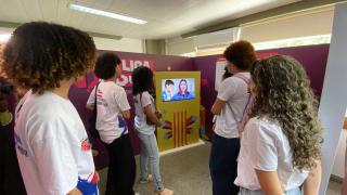 Estudantes da rede estadual de Salvador participam de experiência imersiva sobre prevenção de gravidez na adolescência 8.jpeg