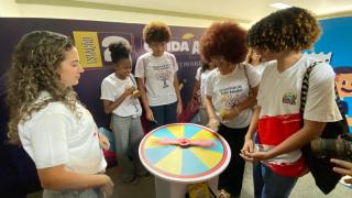 Estudantes da rede estadual de Salvador participam de experiência imersiva sobre prevenção de gravidez na adolescência 9.jpeg