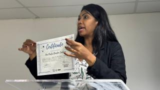 Entrega do certificado do curso básico de linguagem brasileira de sinais 4.jpeg