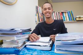 Após dupla aprovação em Medicina, Davi Rocha volta à escola estadual que lhe deu régua e compasso 2.jpeg