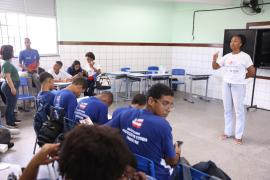 Estudantes de colégio na periferia de Salvador recebem formação em defesa e respeito aos direitos das mulheres (3).jpeg