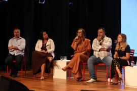 Debate sobre inovação e acesso à educação marca início das comemorações pelos 15 anos do EMITec (7).jpeg