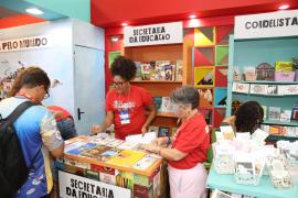 Estudantes da rede estadual celebram literatura, na abertura da Bienal do Livro Bahia 2026 (3).jpeg