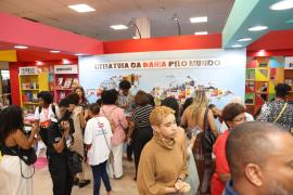 Estudantes da rede estadual celebram literatura, na abertura da Bienal do Livro Bahia 2026 (7).jpeg