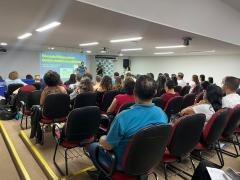 Encontro formativo fortalece educação bilíngue para surdos na Rede Estadual da Bahia (8).jpeg
