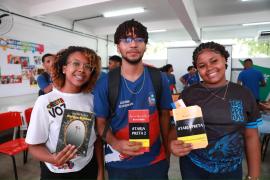 Roda de conversa e incentivo à leitura abrem o Maio Antirracista, evento do Colégio Estadual Clarice Santiago dos Santos (14).jpeg