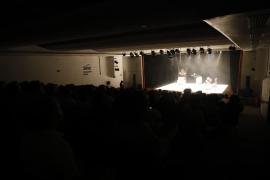 SEC leva estudantes do Ceep Isaías Alves ao teatro, dentro do projeto Circula Cena, da Funceb.jpeg