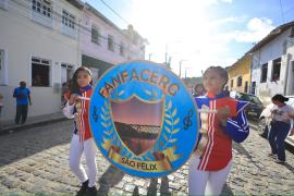 Estudantes da rede estadual desfilam no ato de transferência simbólica da capital baiana para Cachoeira (12).jpeg