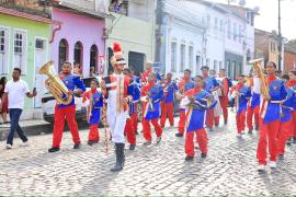 Estudantes da rede estadual desfilam no ato de transferência simbólica da capital baiana para Cachoeira (15).jpeg