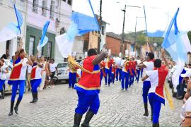 Estudantes da rede estadual desfilam no ato de transferência simbólica da capital baiana para Cachoeira (21).jpeg