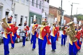 Estudantes da rede estadual desfilam no ato de transferência simbólica da capital baiana para Cachoeira (22).jpeg