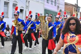 Estudantes da rede estadual desfilam no ato de transferência simbólica da capital baiana para Cachoeira (27).jpeg