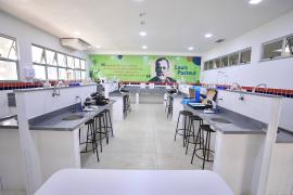 Governo do Estado entrega novo colégio estadual em Vitória da Conquista (12).JPG