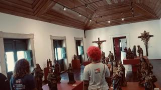 Estudantes da rede estadual de Salvador conhecem acervo de obras de arte durante visita guiada a museus da cidade (2).jpeg