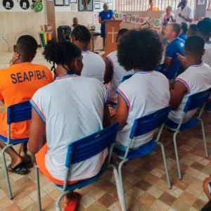 Estudantes internos do Conjunto Penal Lafayete Coutinho realizam 1º Festival de Música e Poesia