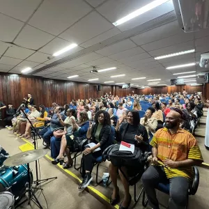 Seminário marca luta da rede estadual de ensino por uma educação antirracista