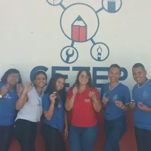 Estudantes substituem microesferas de plásticos por nibs de cacau na formulação de cosmético