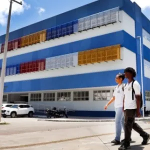 Bahia reduz em mais de 50% a taxa de abandono escolar