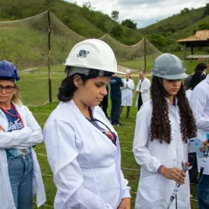 Foguetes feitos por estudantes da rede estadual com materiais reciclados se destacam na Mostra Brasileira de Astronomia