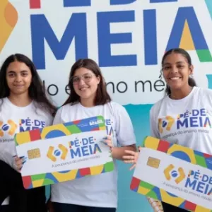 Pé-de-Meia: 406,4 mil estudantes são beneficiados na BA