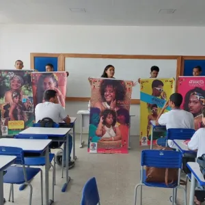 Professora da rede estadual que acertou palpite sobre tema da redação do Enem viraliza nas redes sociais