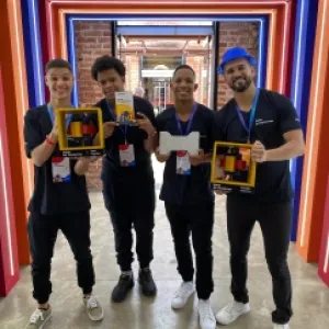 Estudantes da rede estadual de Serrinha são premiados por projeto científico em evento da Samsung