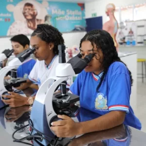 Com novos projetos, governo baiano amplia investimentos em Educação no primeiro semestre de 2024