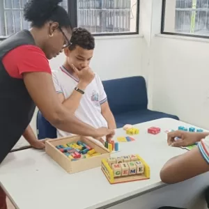 Acesso à educação inclusiva transforma vida de estudantes da rede estadual