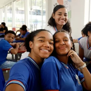 Escola de tempo integral é entregue em Aiquara