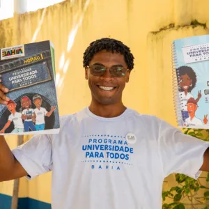 Beneficiário do Programa Universidade para Todos que estava em situação de rua é aprovado no vestibular da Uneb