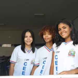 Comunidade escolar comemora entrega de duas unidades de ensino e avanços na educação de Santaluz