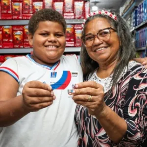 Crédito do Bolsa Presença já está disponível no cartão do programa para famílias dos estudantes beneficiados