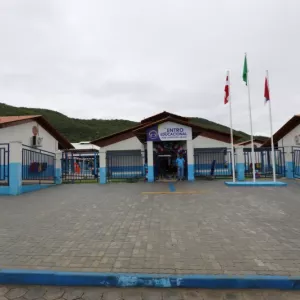 Governo do Estado entrega escola e mercado em Novo Horizonte e autoriza obras em Macaúbas