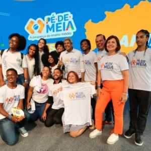 Governo do Estado formaliza adesão da Bahia ao programa Pé-de-Meia
