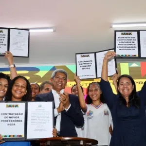 Governo do Estado anuncia a contratação de quase nove mil profissionais para a educação