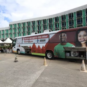 Servidores da Educação participam de campanha de doação de sangue