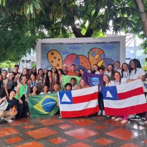Projetos científicos de estudantes da rede estadual são apresentados em evento na Colômbia