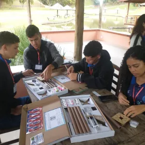 Estudantes da rede apresentam projetos inovadores em eventos científicos, no Rio de Janeiro e em Santa Catarina