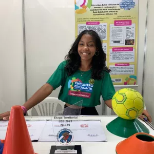 Oficinas de handebol incentivam prática esportiva e combatem sedentarismo entre estudantes da rede estadual