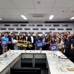 Município de São José da Vitória recebe ambulâncias, veículos para o TFD e transporte escolar do Governo do Estado