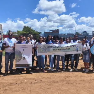 Estudantes protagonizam abraço coletivo ao Rio Mangabeira