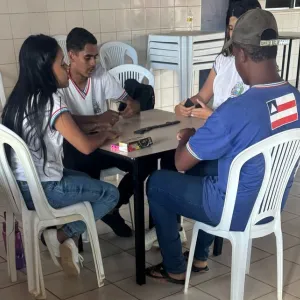 Escolas estaduais utilizam jogos de tabuleiro e de mesa como alternativas ao uso de celulares no ambiente escolar