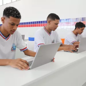 Estudantes da rede estadual participam de avaliação de acompanhamento de Língua Portuguesa e Matemática