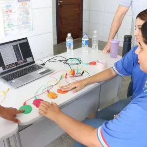 Estudantes na Caravana Digital