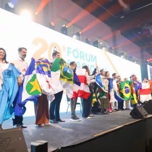 Estande da SEC com projetos de estudantes da rede estadual marca presença no 20º Fórum Nacional da UNDIME