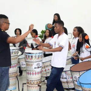 SEC apresenta, em parceria com o Instituto Natura, atividades da Educação Integral a representantes de organizações sociais e profissionais da imprensa 