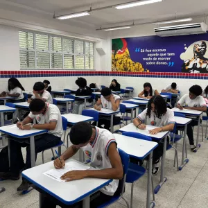 Terceira aula do Descomplique sua Redação destaca técnicas de argumentação