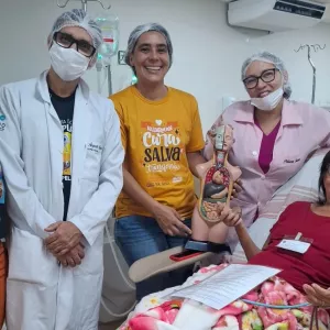 Estudantes da rede estadual ligados ao Centro de Hemodiálise do Hospital São Lucas, em Itabuna, participam do Setembro Verde